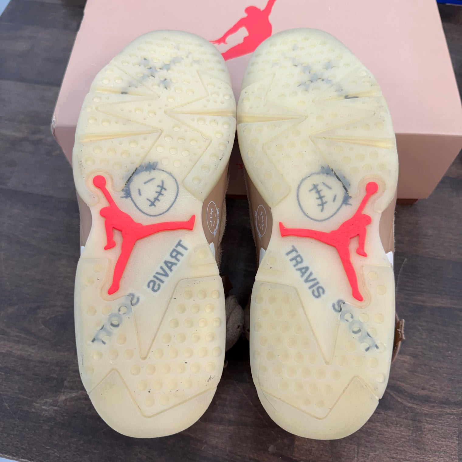 Travis Scott Khaki Jordan 6 (USED)