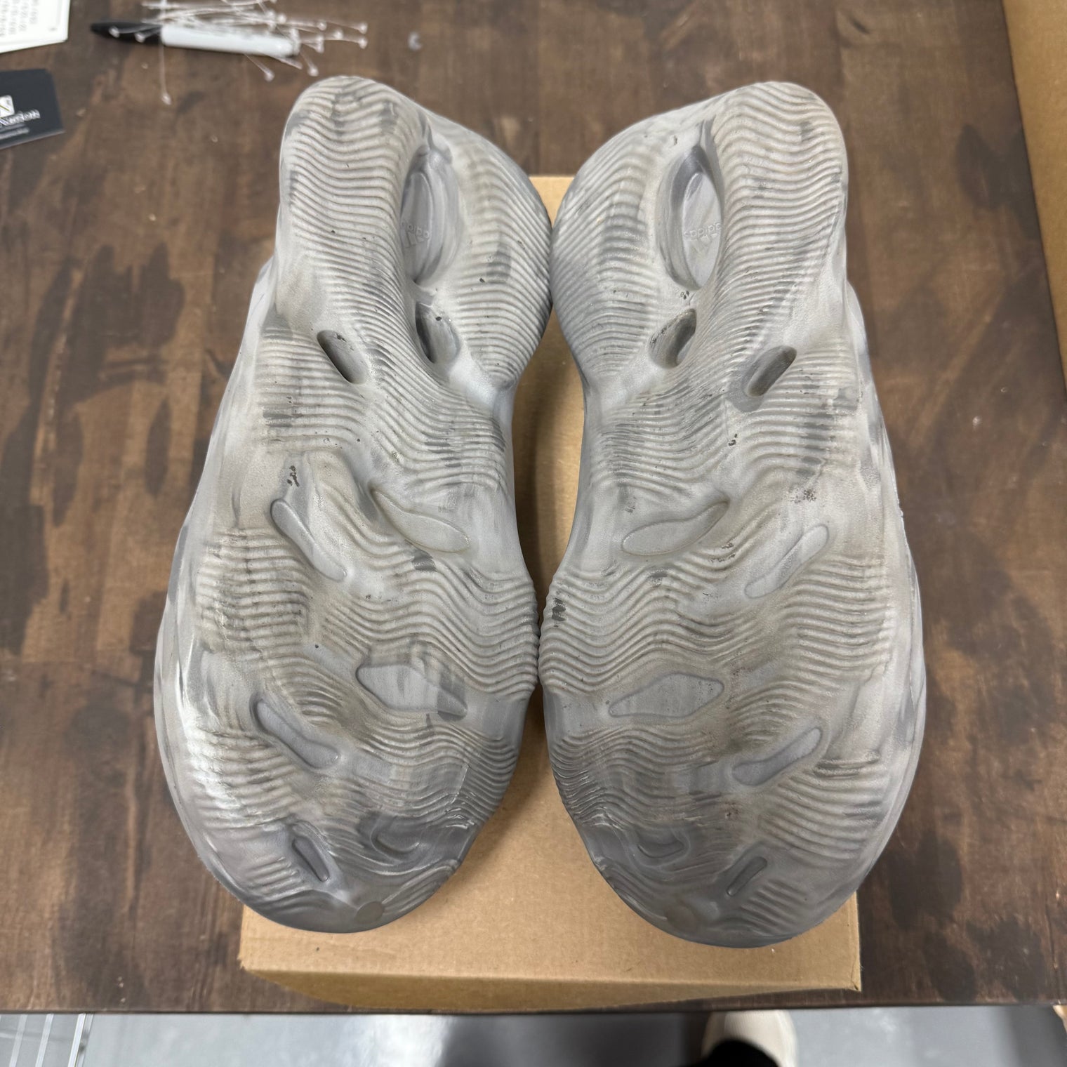 MX Granite Yeezy Foam RNNR (USED,No Box)