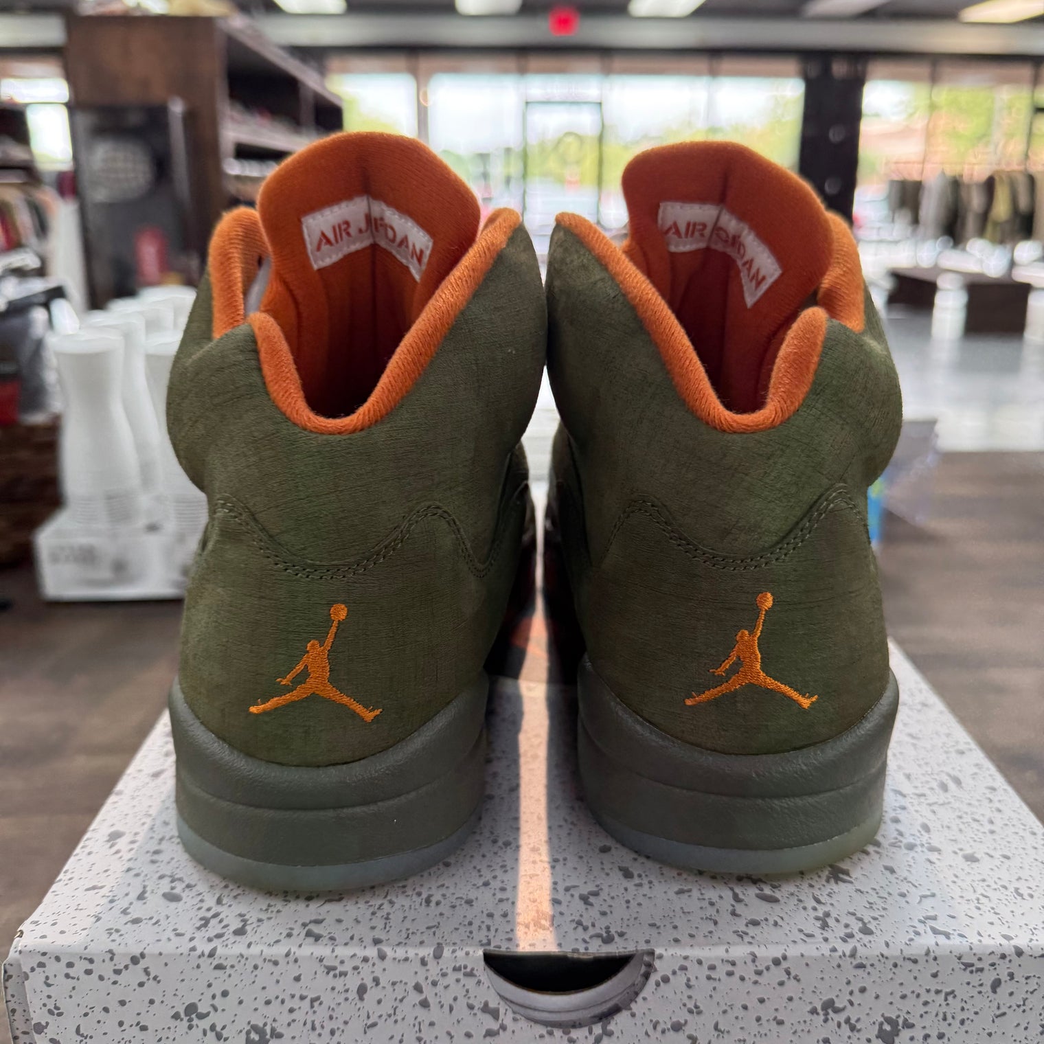 Olive Jordan 5 (2024) (USED)