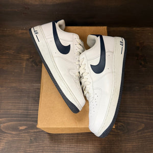 Nike Air Force 1 Low White Obsidian (2012) Size 10.5 (Pre-Owned) - Image 2