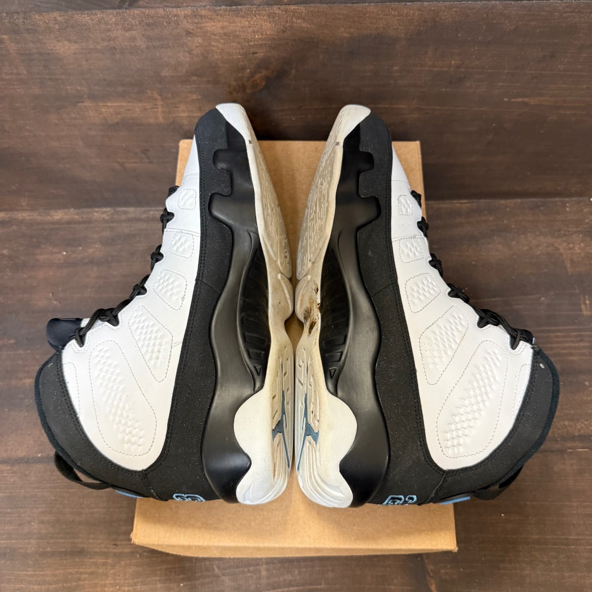 Jordan 9 Retro University Blue Size 10 (Pre-Owned) - Image 5