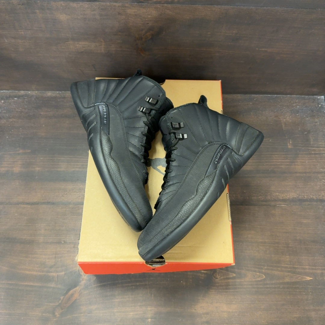 Jordan 12 Retro Nylon Size 8.5 (Pre-Owned) - Image 2