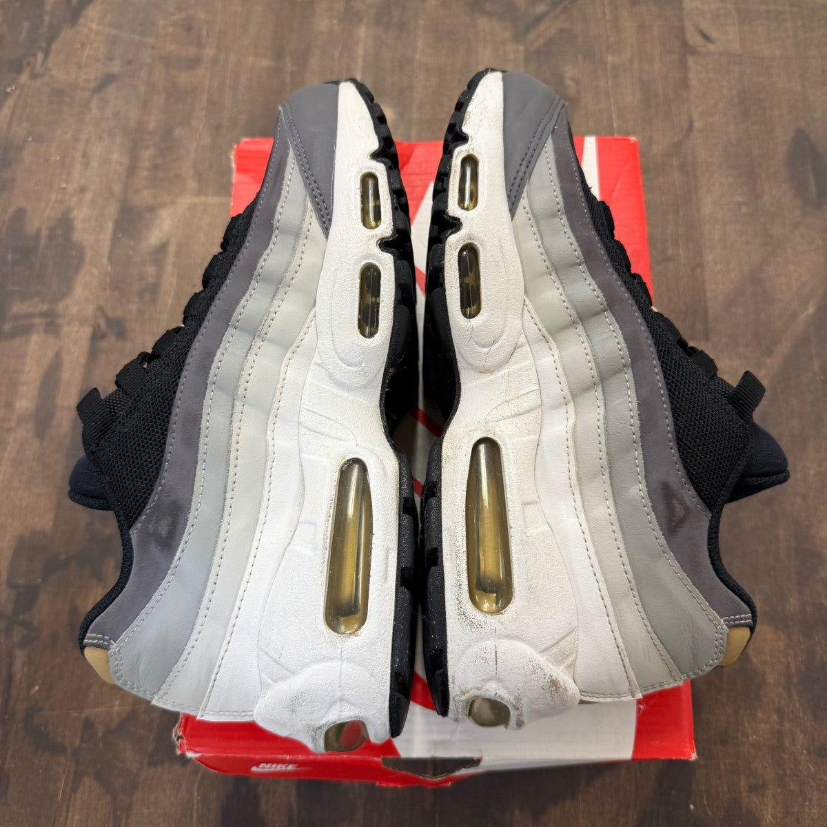 Nike Air Max 95 White Metallic Gold (GS) Size 6.5Y (Pre-Owned) - Image 4