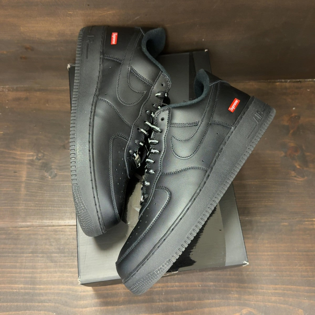 Nike Air Force 1 Low Supreme Black - Image 2