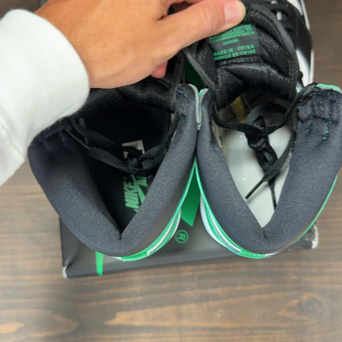 Jordan 1 Retro High OG Lucky Green - Image 6