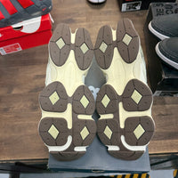 Olivine New Balance 9060 (USED)