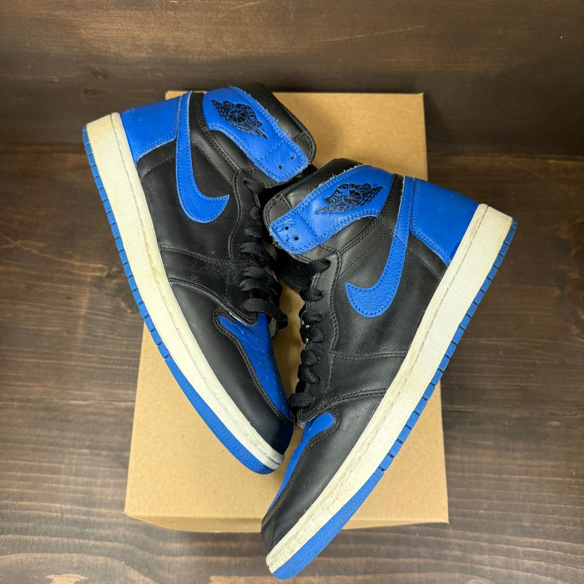 Jordan 1 Retro Royal (2017) Size 9 (Pre-Owned) - Image 2