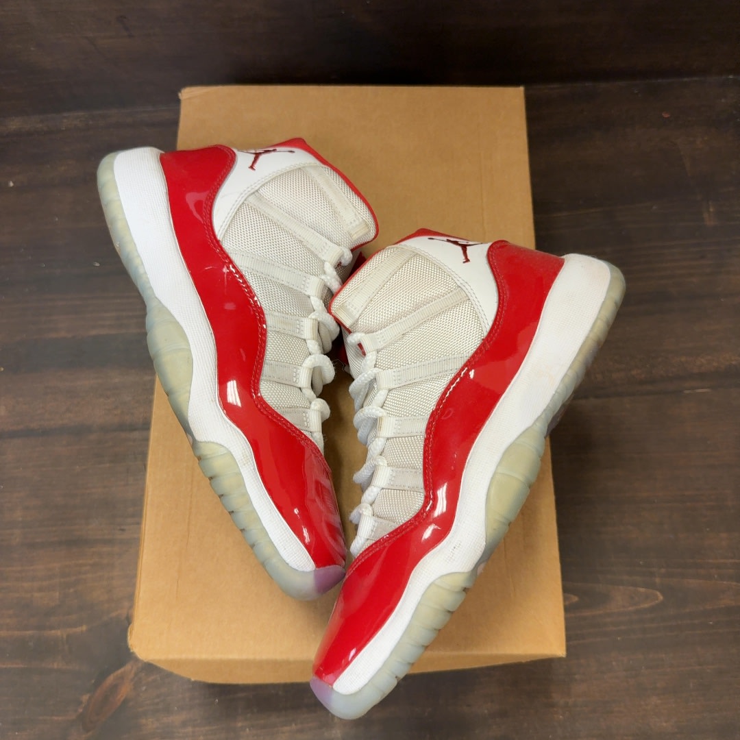 Jordan 11 Retro Cherry (2022) (GS) Size 5.5Y (Pre-Owned) - Image 2
