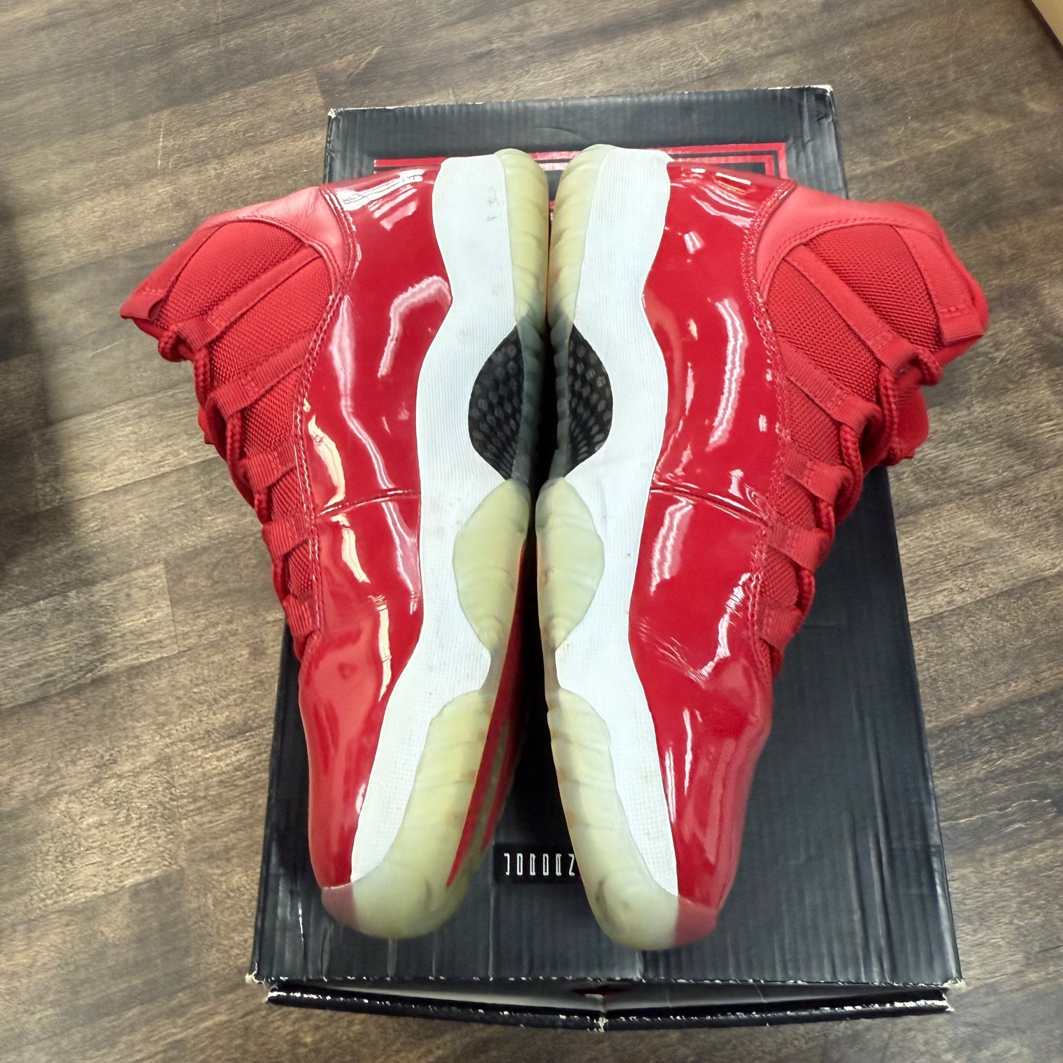 Win like 96 Jordan 11 (USED)