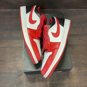 Jordan 1 Low Bulls - Image 2