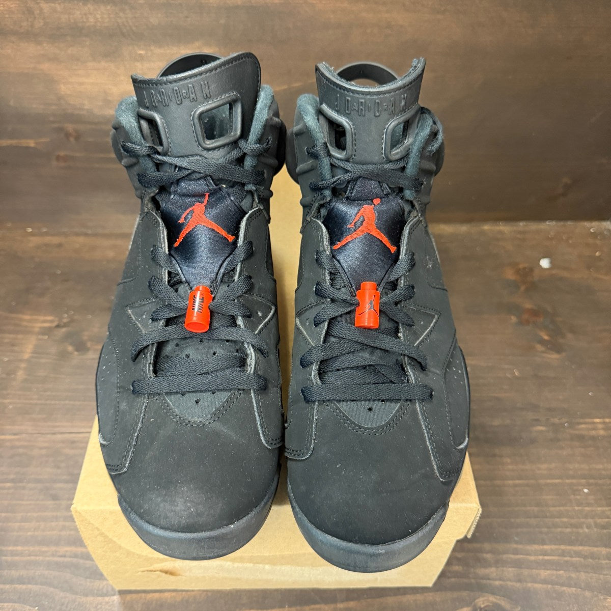 Jordan 6 Retro Black Infrared (2019) Size 10 (Pre-Owned) - Image 3