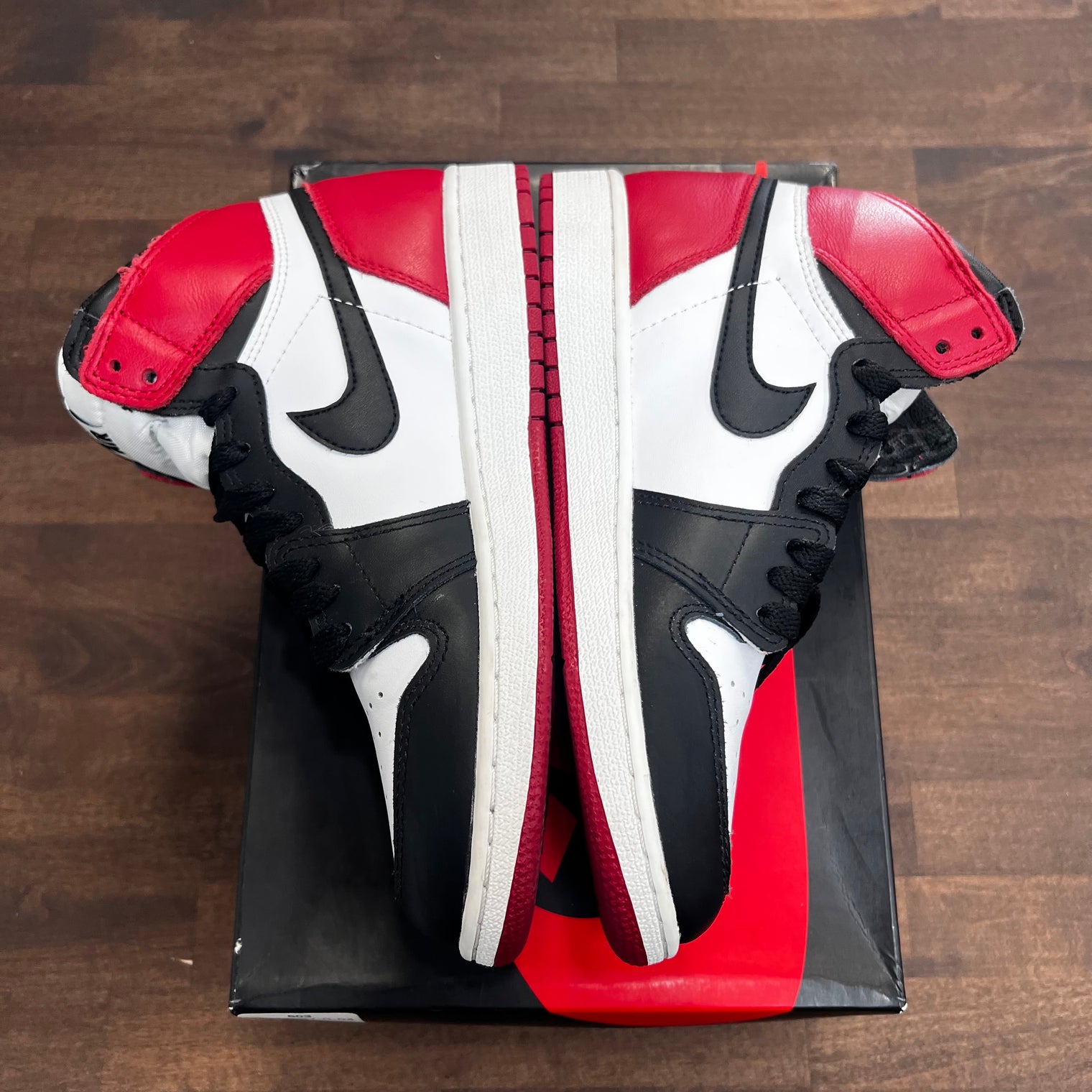 Black Toe Jordan 1 High (USED, No Box)