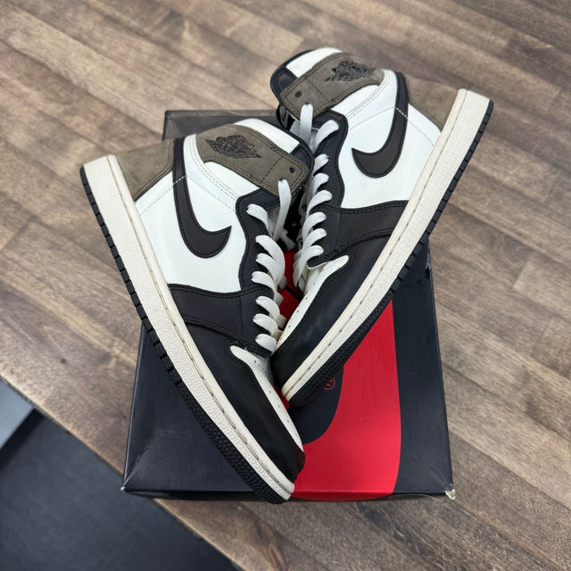 Jordan 1 Retro High Dark Mocha - Image 1
