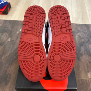 Jordan 1 Retro High Bloodline - Image 5