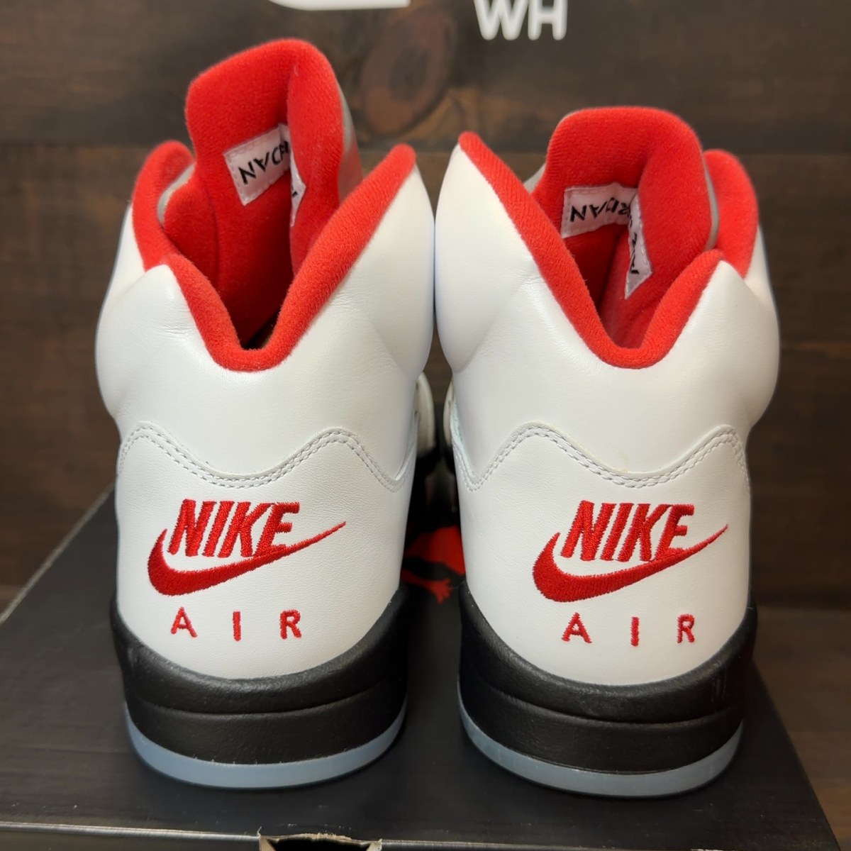 Jordan 5 Retro Fire Red Silver Tongue (2020) - Image 4