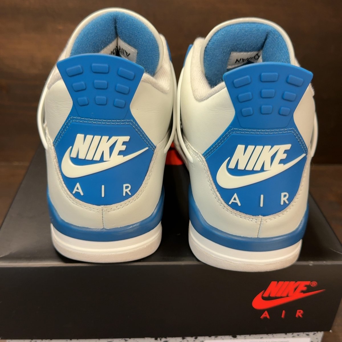 Jordan 4 Retro Military Blue (2024) Size 9.5 (Pre-Owned) - aux