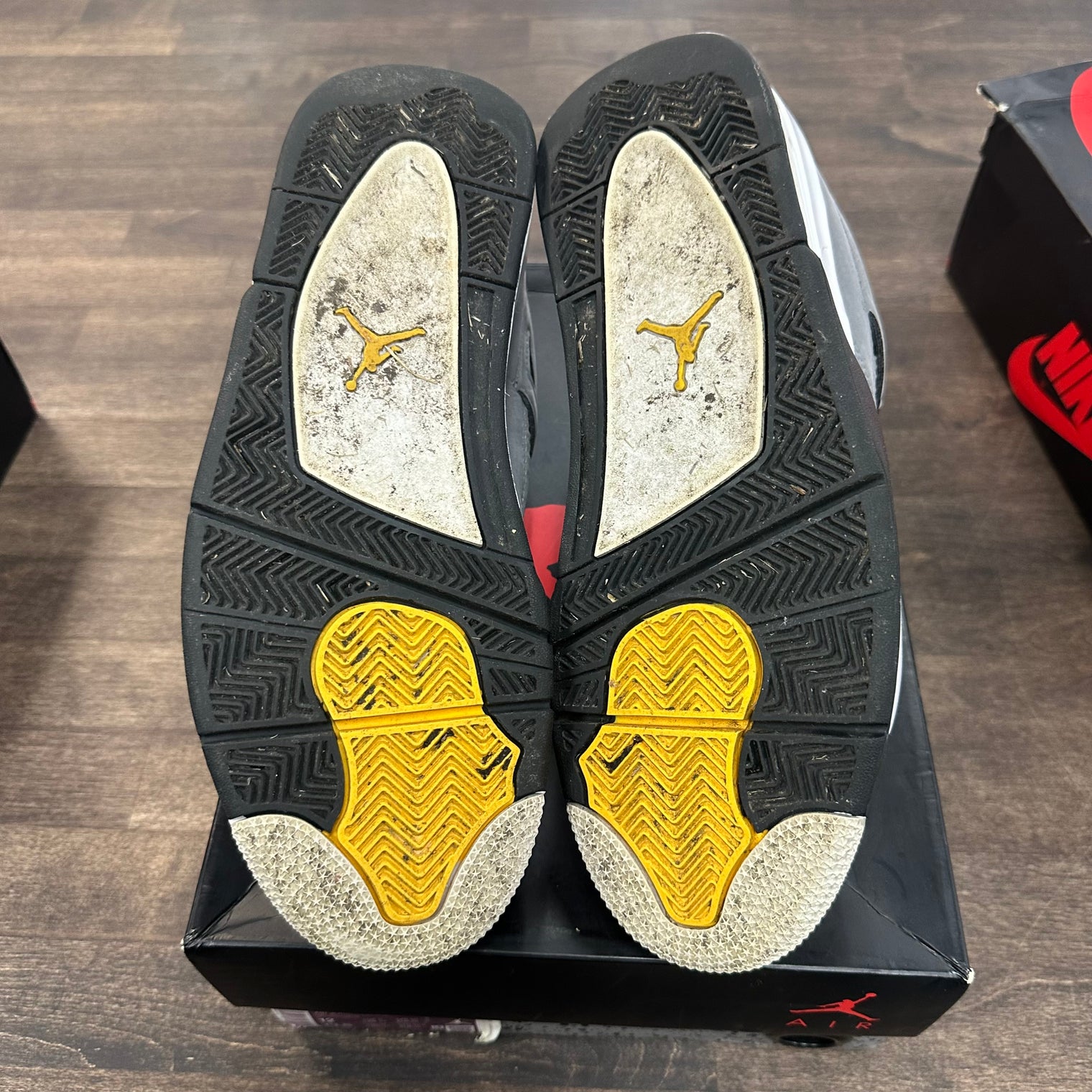Cool Grey Jordan 4 (USED)