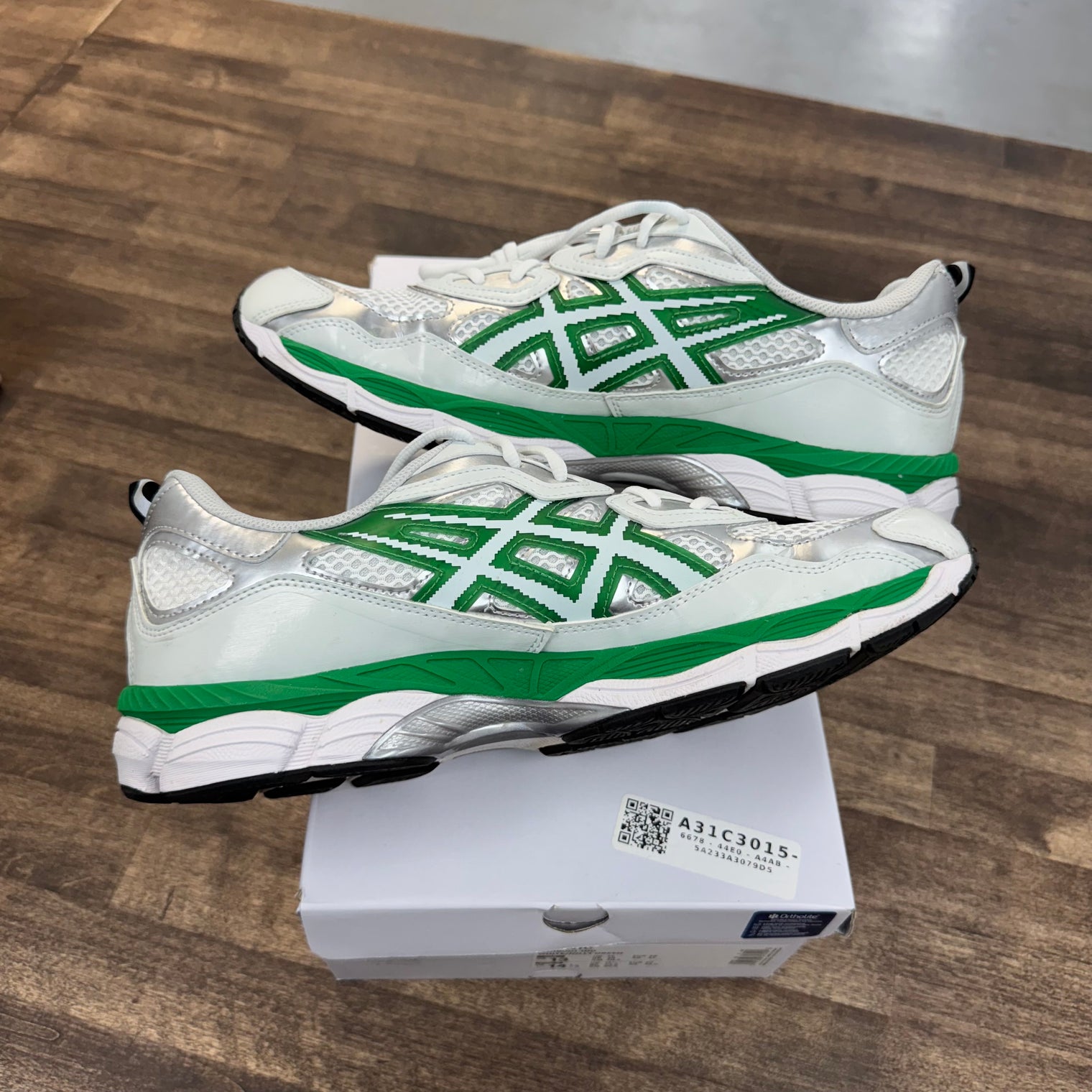 Hidden NY Asics Gel NYC (USED)