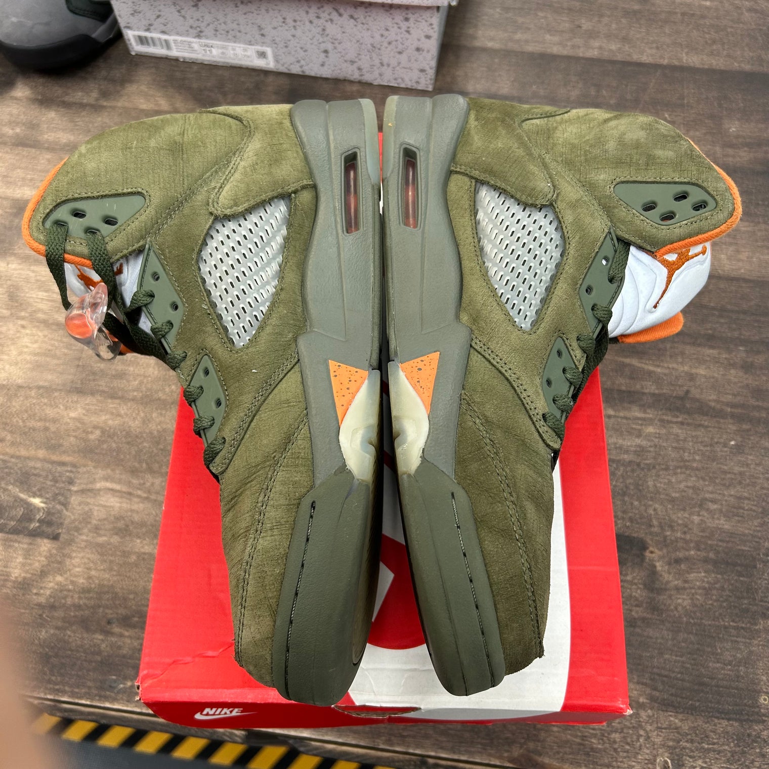 Olive Jordan 5 Retro (USED, Replacement Box)