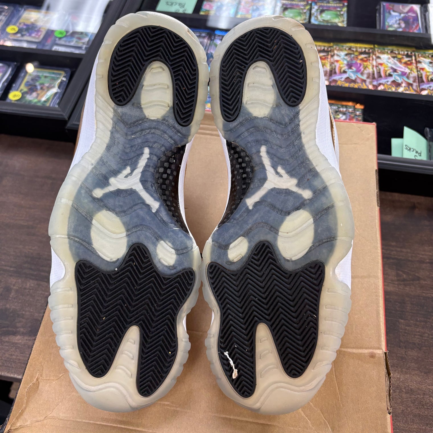Ceremony Jordan 11 Low (USED, Replacement Box)