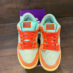 Nike SB Dunk Low Orange Emerald Rise - Image 2