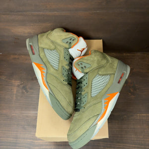 Jordan 5 Retro Olive (2024) Size 10.5 (Pre-Owned) - Image 2