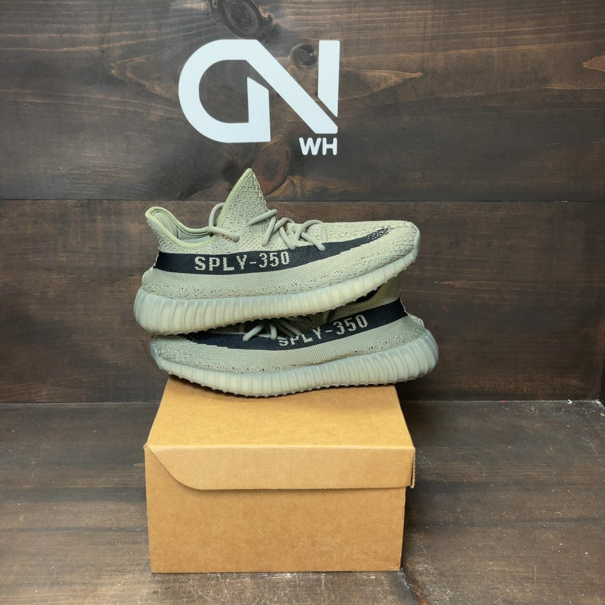 adidas Yeezy Boost 350 V2 Granite Size 8 (Pre-Owned) - Image 1