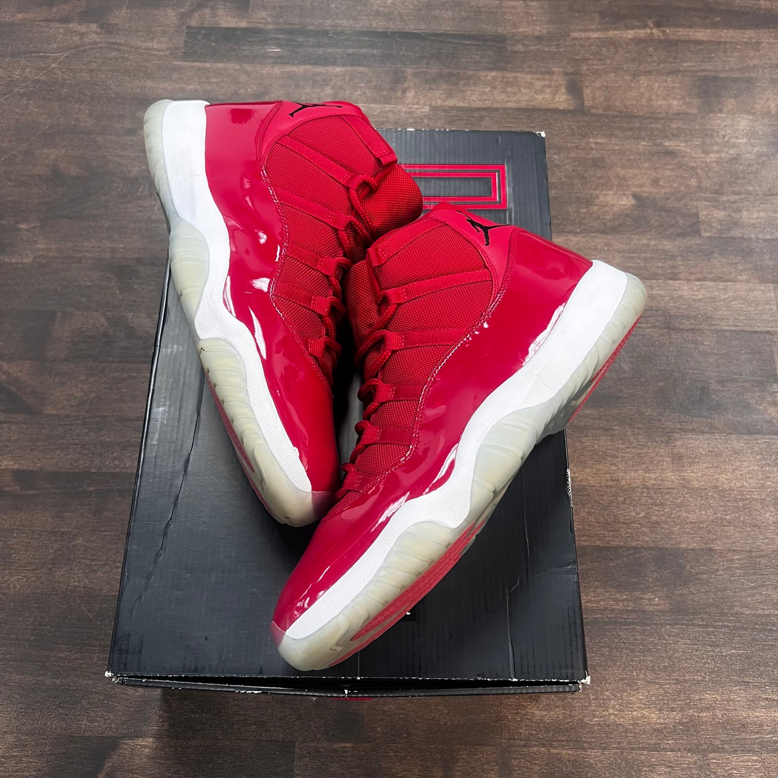 Win like 96 Jordan 11 (USED)