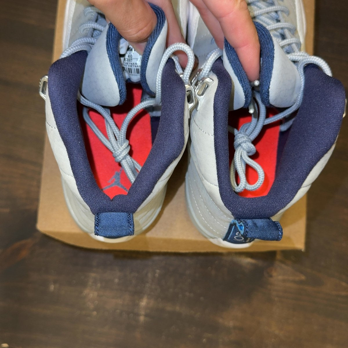 Jordan 12 Retro Grey University Blue (GS) Size 7Y (Pre-Owned) - Image 6