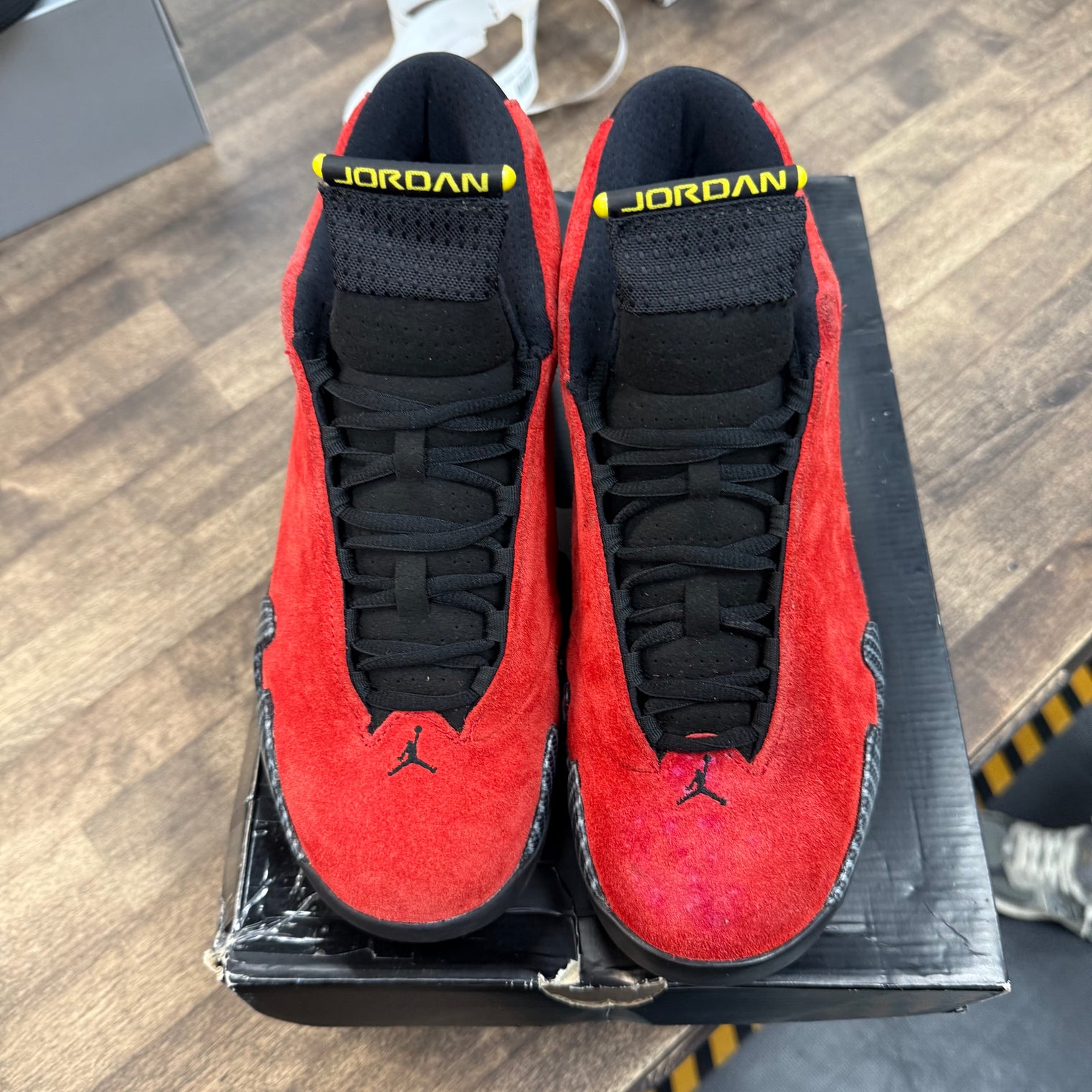 Ferrari Challenge Red Jordan 14 (2014) (USED)