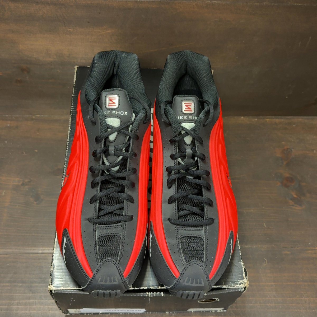 Nike Shox R4 University Red Black Metallic Silver Size 12 (Pre-Owned) - tag