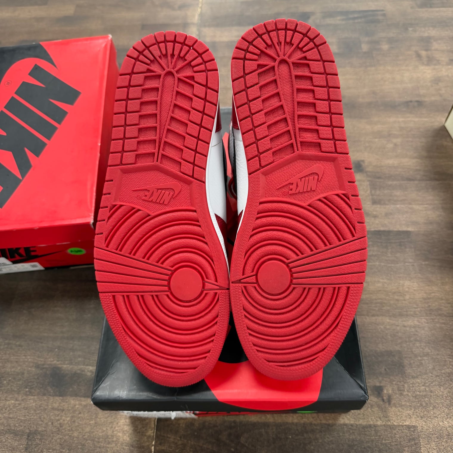 Homage To Home Jordan 1 Retro High (Non-numbered) (USED)