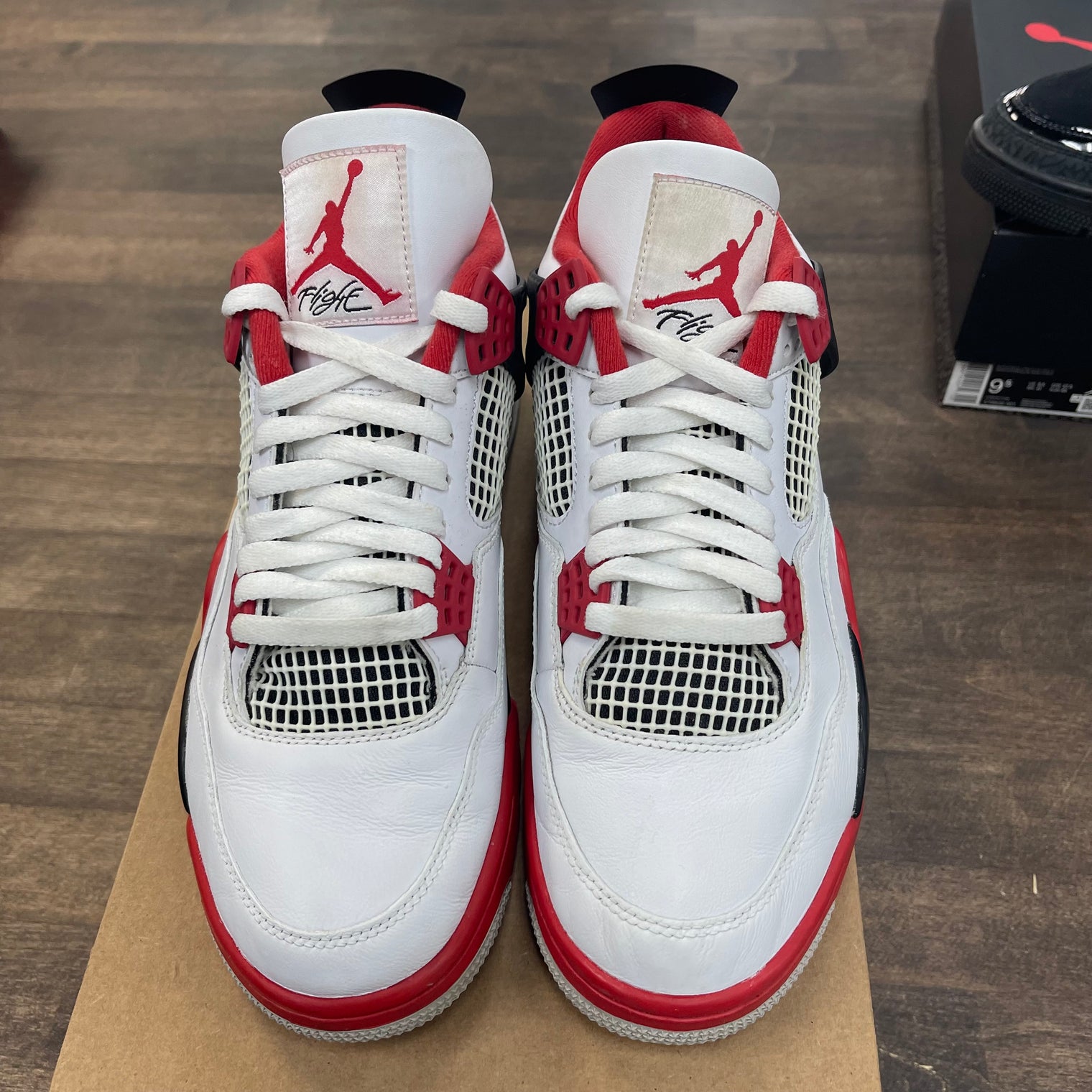 Fire Red Jordan 4 (USED,No Box)
