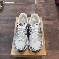 White Pure Silver Asics Gel Kayano 14 (USED)