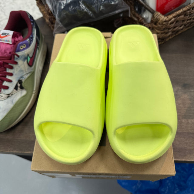 Glow Green Yeezy Slide (USED)