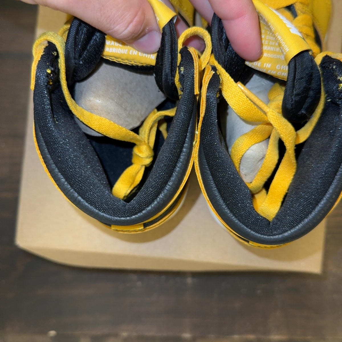 Jordan 1 Retro High OG Pollen (GS) Size 5Y (Pre-Owned) - Image 6
