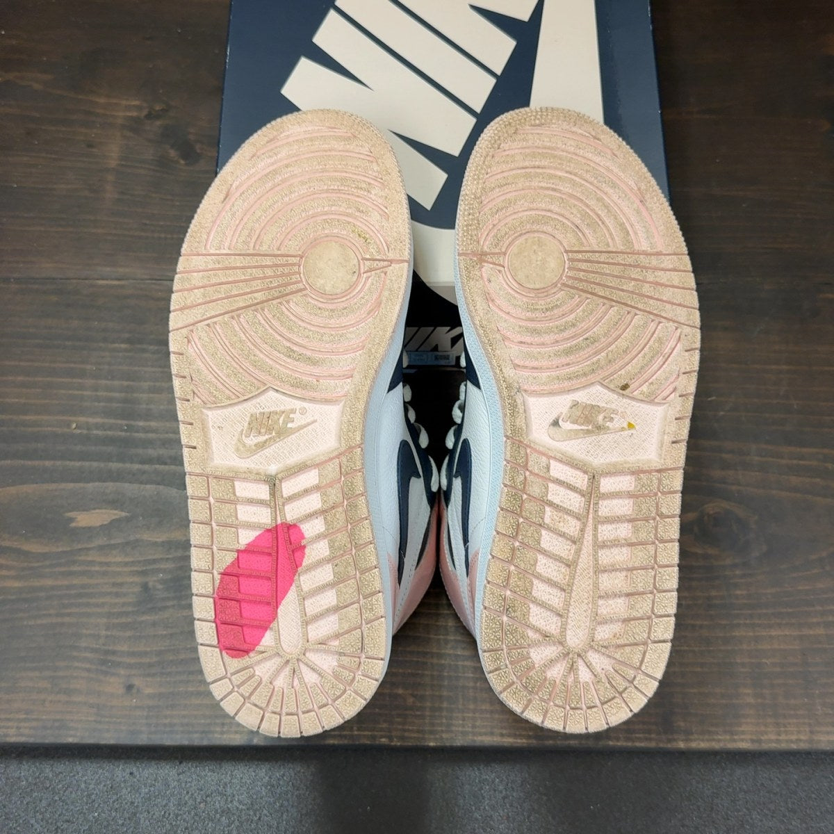 Jordan 1 Retro High OG Atmosphere (Women's) - Image 8