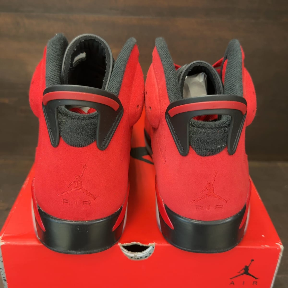 Jordan 6 Retro Toro Bravo Size 9.5 (Pre-Owned) - aux