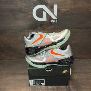 Nike KD 4 Galaxy (2024) - Image 1
