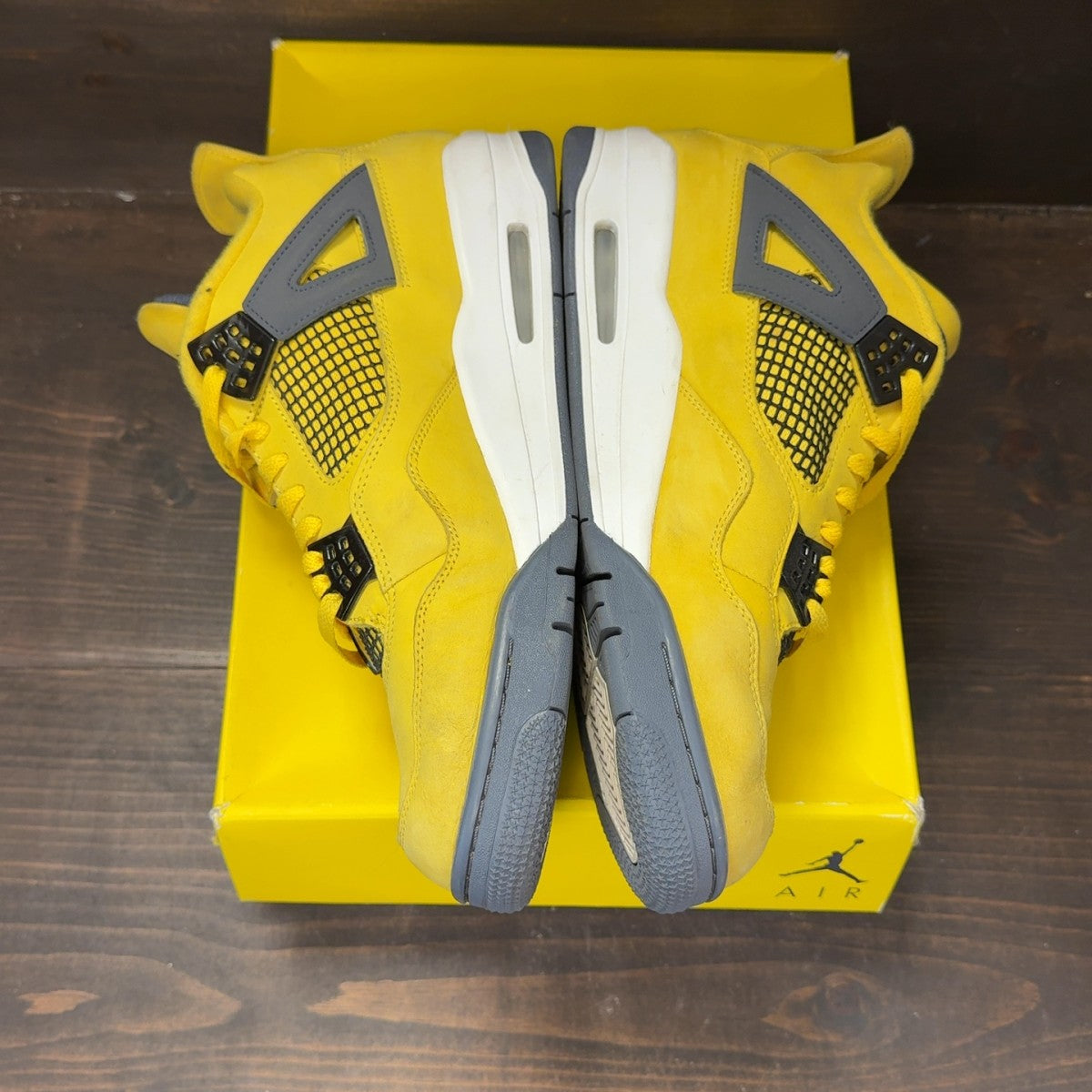 Jordan 4 Retro Lightning (2021) - Image 4