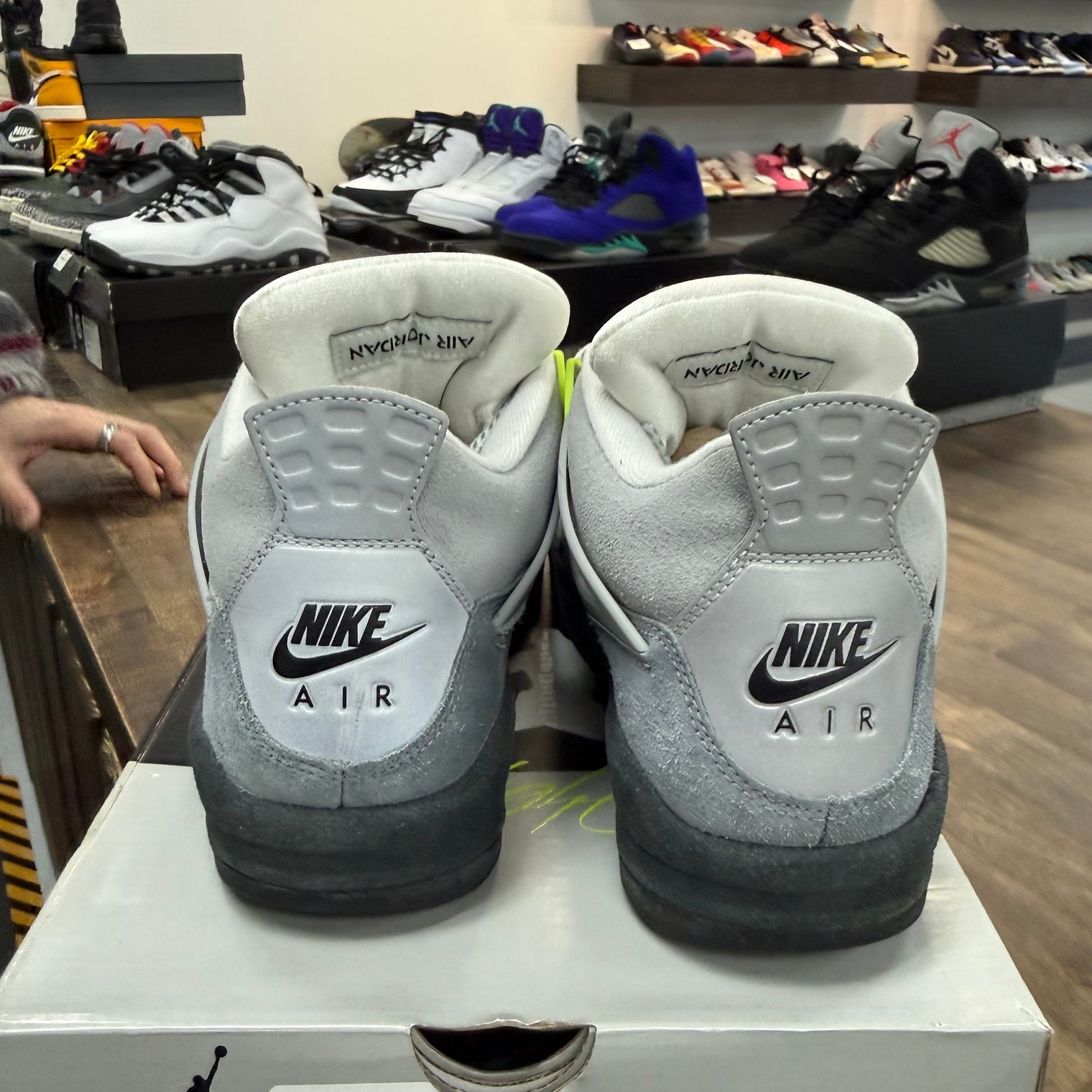 Neon 95 Jordan 4 Retro (USED)