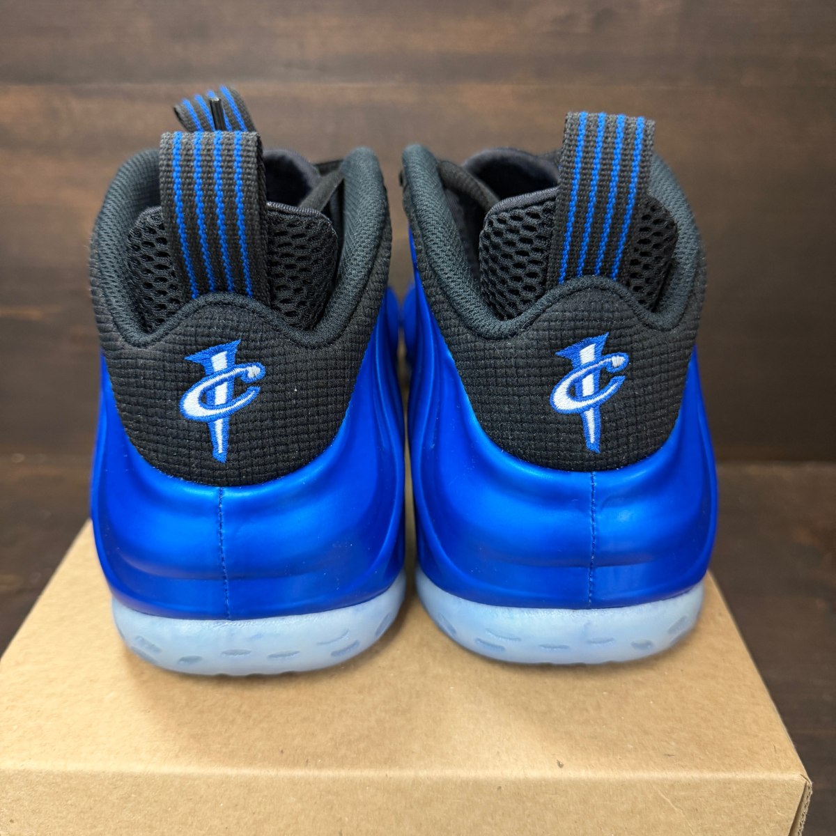 Nike Air Foamposite One International Blue Size 11 (Pre-Owned) - Image 4