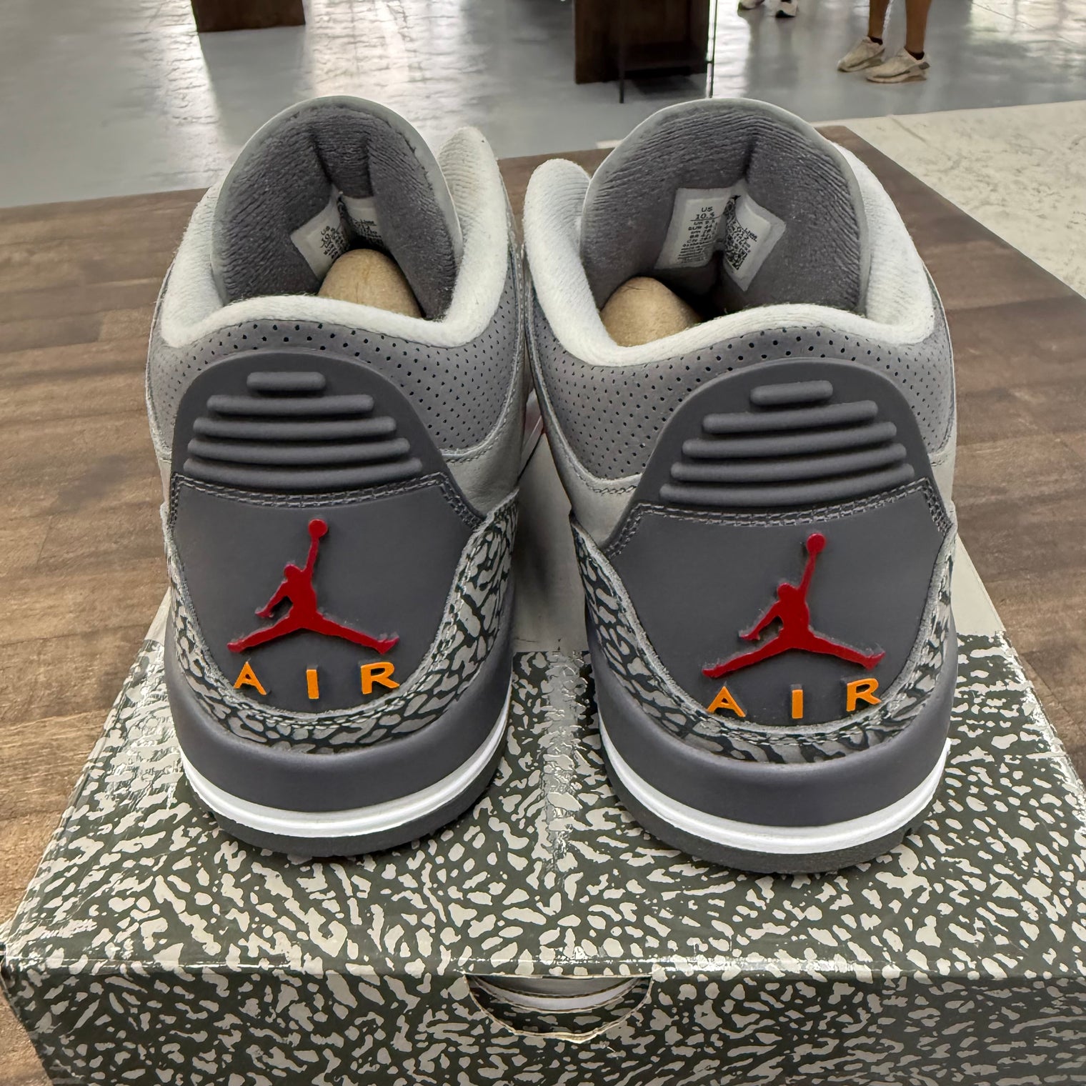 Cool Grey Jordan 3 Retro (USED)
