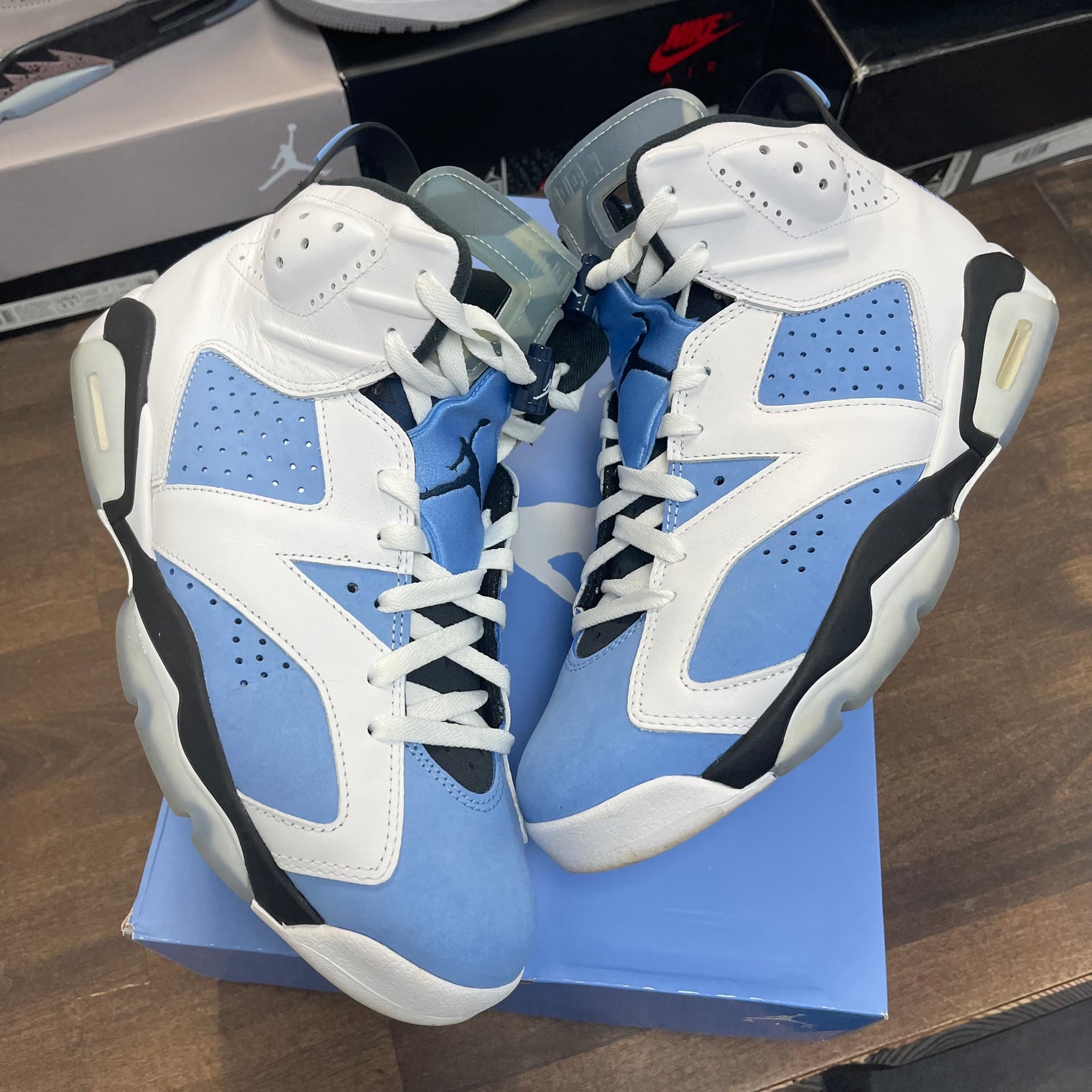 UNC Jordan 6 Home (USED)