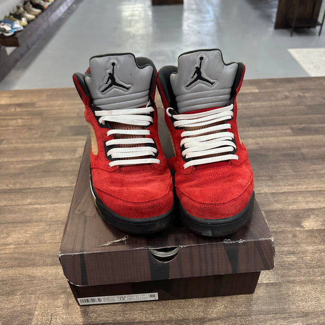 Raging Bull Jordan 5 (USED)