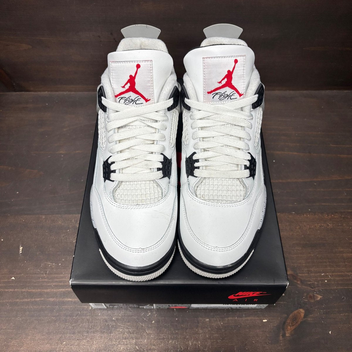 Jordan 4 Retro White Cement (2025) Size 9 (Pre-Owned) - side