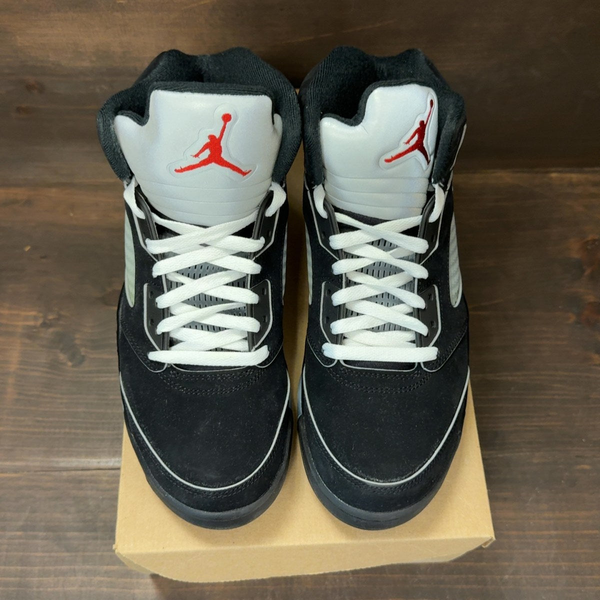 Jordan 5 Retro OG Black Metallic Reimagined Size 9 (Pre-Owned) - Image 3