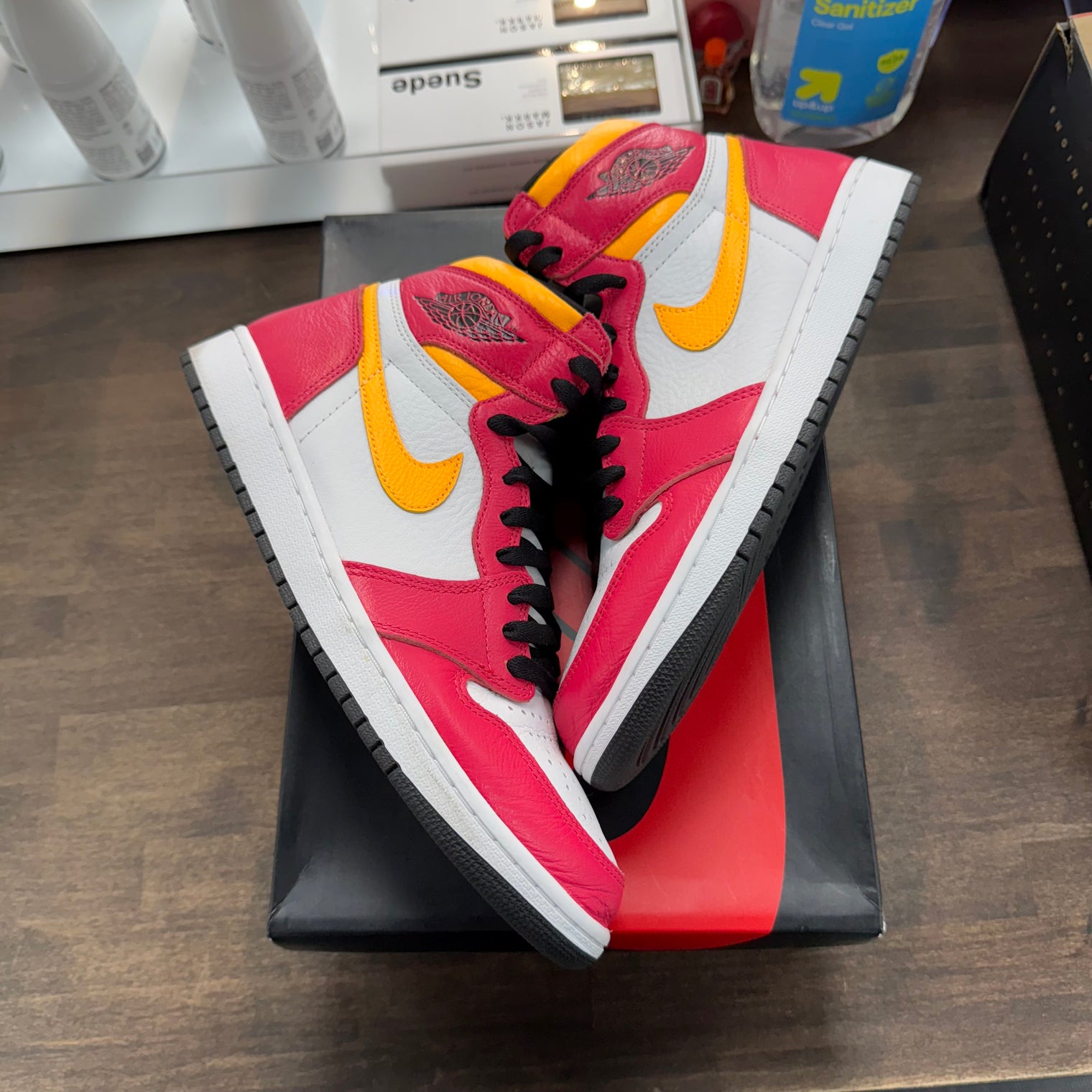 Fusion Red Jordan 1 High (USED)