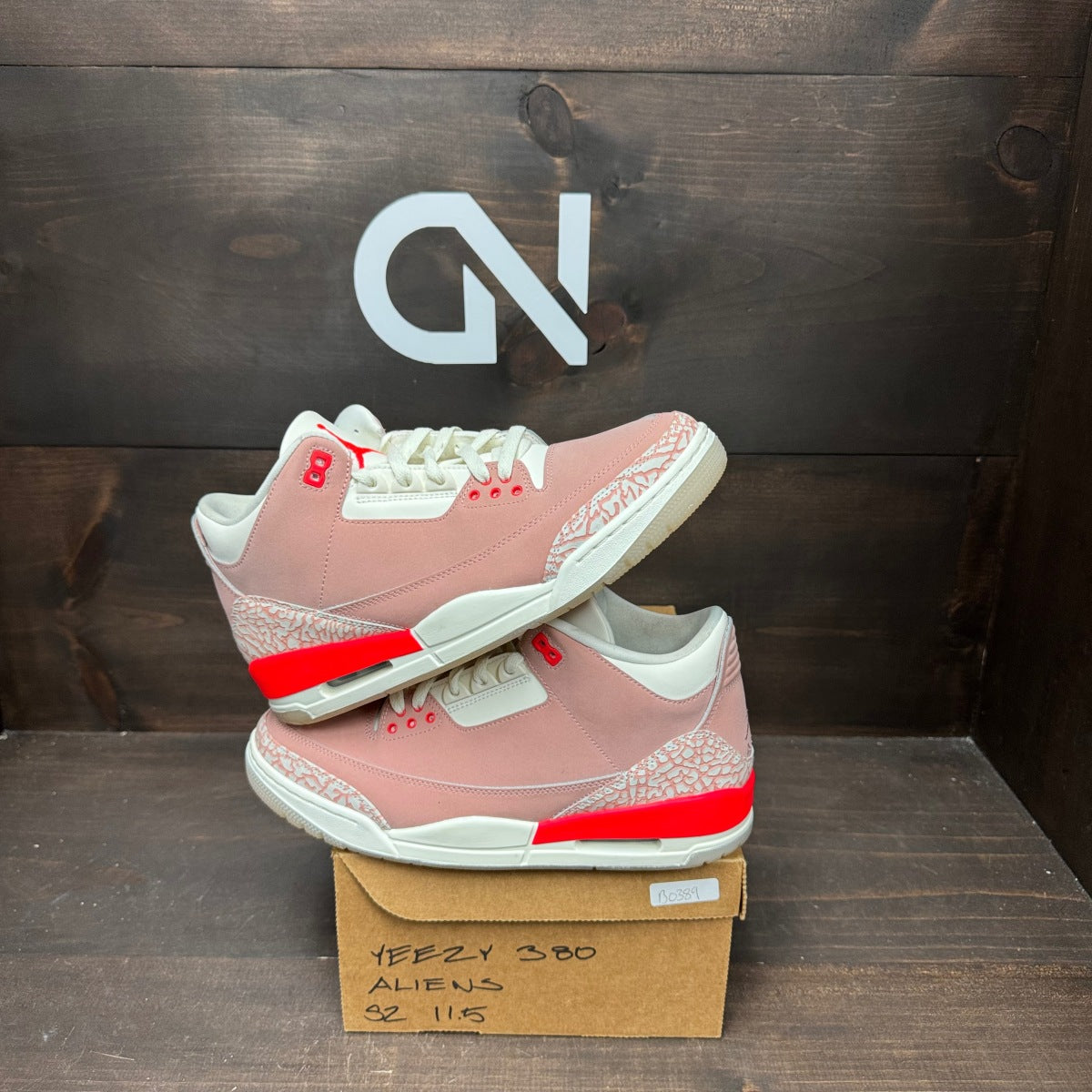 Jordan 3 Retro Rust Pink (Women's) Size 11W (Pre-Owned) - Image 1