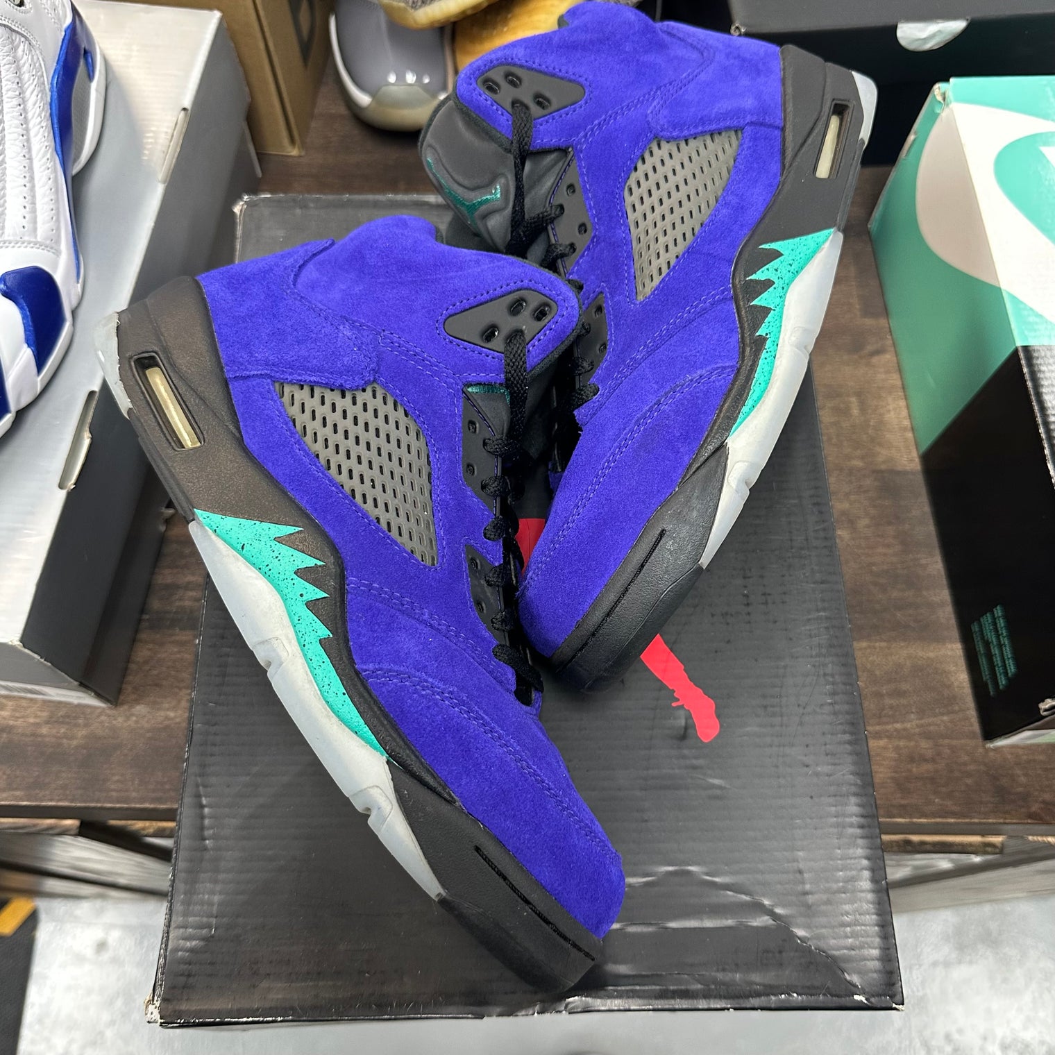 Alternate Grape Jordan 5 (USED)